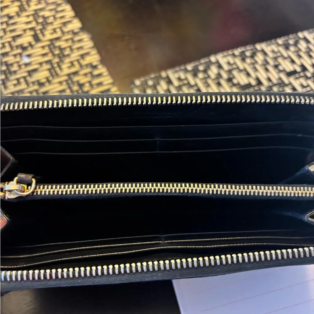 Prada Black Zip Around Wallet - Picture 3 of 4